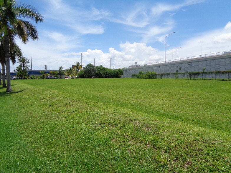 More Photos Of 3939 N Powerline Rd, Fort Lauderdale Land For Sale