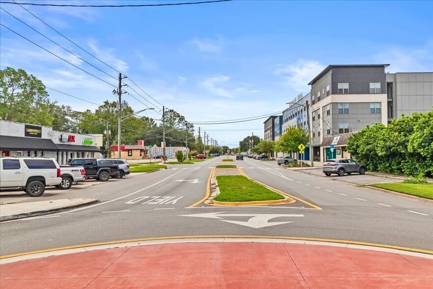 More Photos Of 749 S Edgewood Ave, Jacksonville Auto Repair For Sale