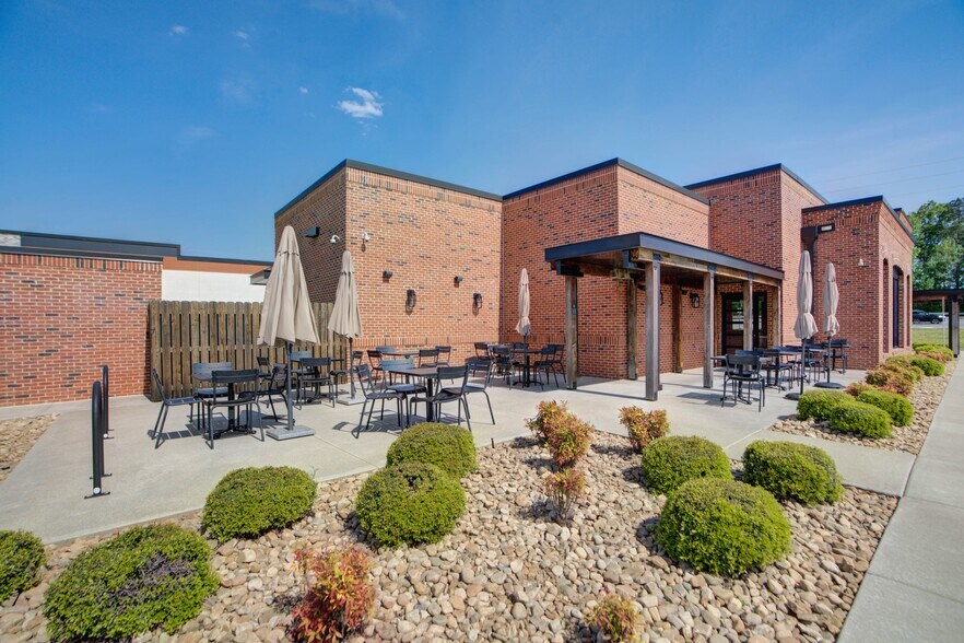 More Photos Of 640 Braves Blvd NE, Rome Freestanding For Sale