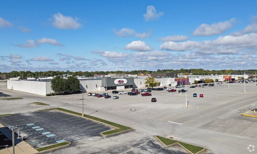 More Photos Of 1127 N Baldwin Ave, Marion Unknown For Lease