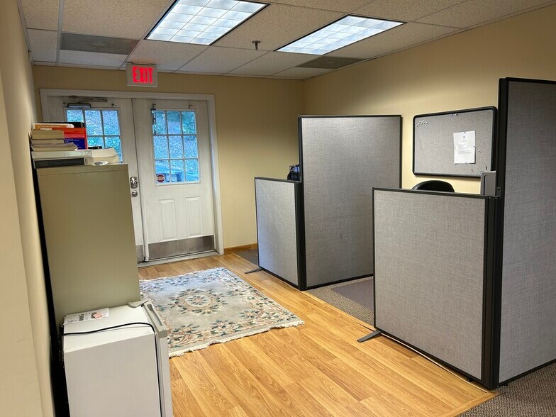 More Photos Of 23 Hubbard Rd, Wilton Medical For Lease