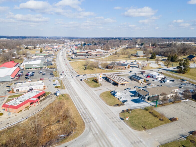 More Photos Of 2306 S Memorial Dr, New Castle General Retail For Lease