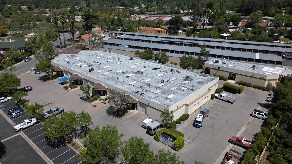 More Photos Of 406 Bryant Cir, Ojai Manufacturing For Sale