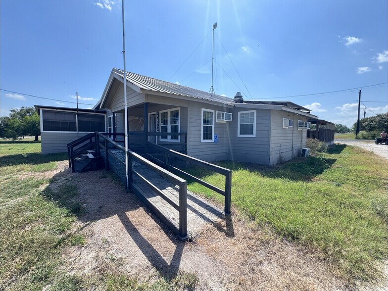 More Photos Of 252 FM 3162, Sandia Restaurant For Sale