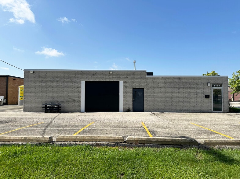 More Photos Of 875 Lively Blvd, Elk Grove Village Warehouse For Lease