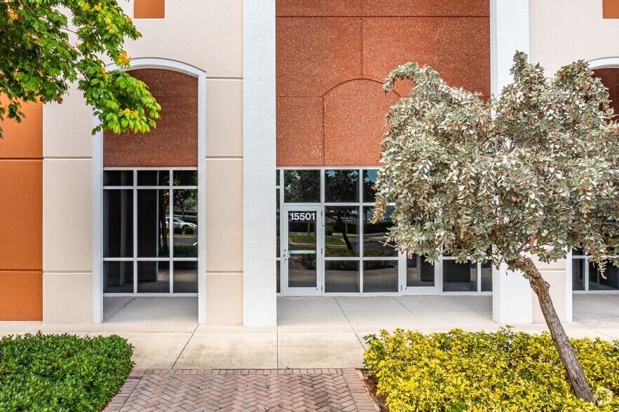 More Photos Of 15501 SW 29th St, Miramar Distribution For Lease