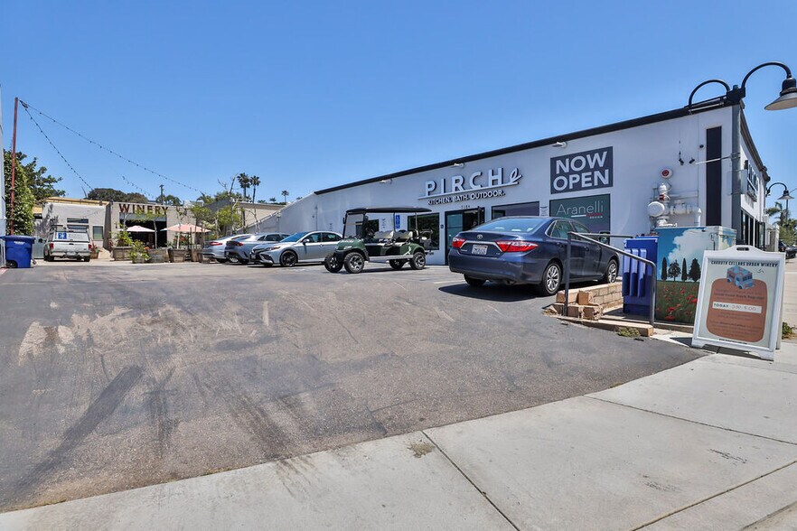 More Photos Of 118 S Cedros Ave, Solana Beach Storefront For Sale
