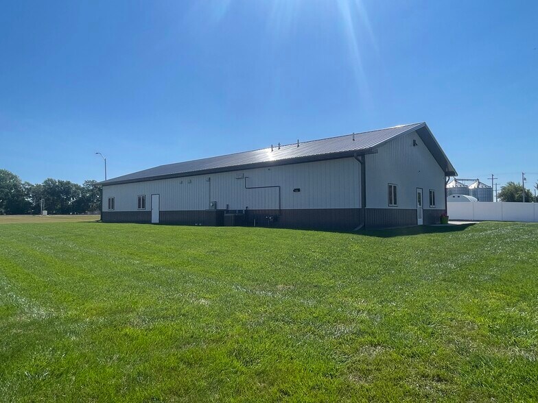 More Photos Of 109 N 23rd St, Dakota City Specialty For Sale