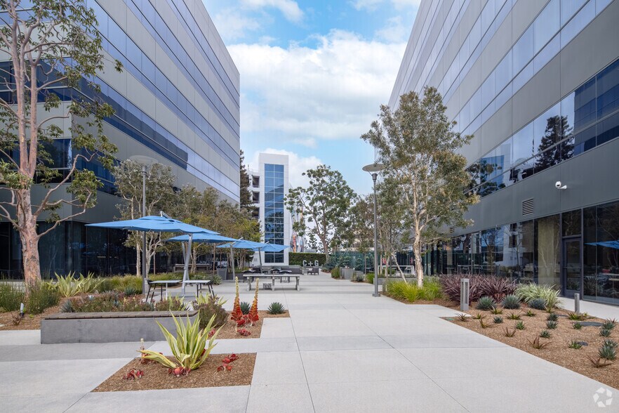 More Photos Of 400 Continental Blvd, El Segundo Office For Lease