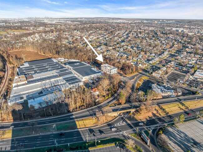 More Photos Of 374 Green St, Woodbridge Coworking Space