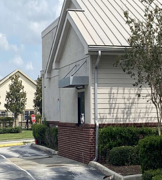 More Photos Of 310 S Alafaya Trl, Orlando Restaurant For Sale