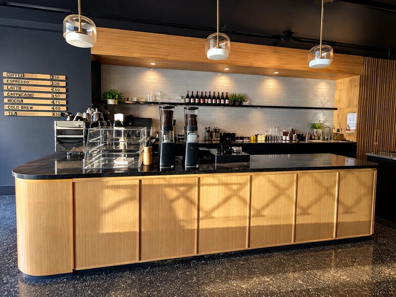 More Photos Of 79 King St W, Cobourg Storefront For Sale