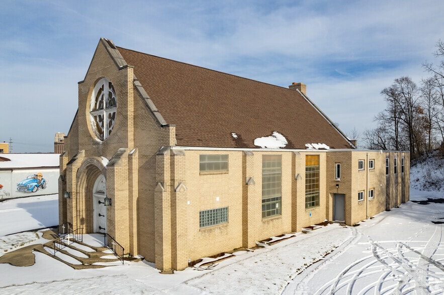 More Photos Of 285 Capital Ave SW, Battle Creek Religious Facility For Sale
