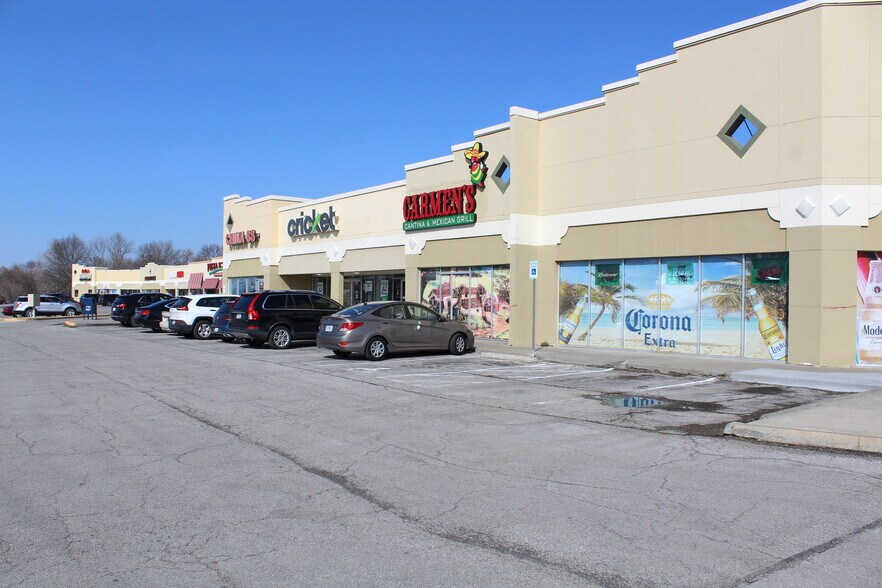 More Photos Of 507-579 SE Melody Ln, Lee's Summit Unknown For Lease