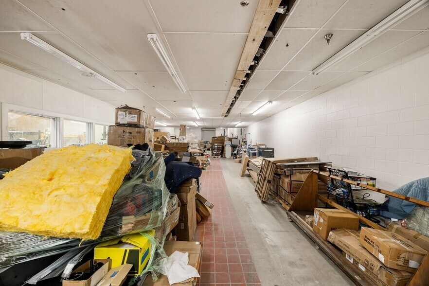 More Photos Of 821 King George Blvd, Savannah Unknown For Lease