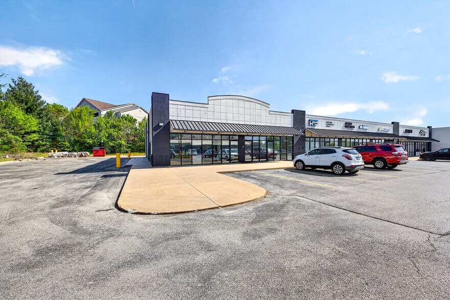 More Photos Of 32-72 W Joyce Blvd, Fayetteville Storefront For Lease