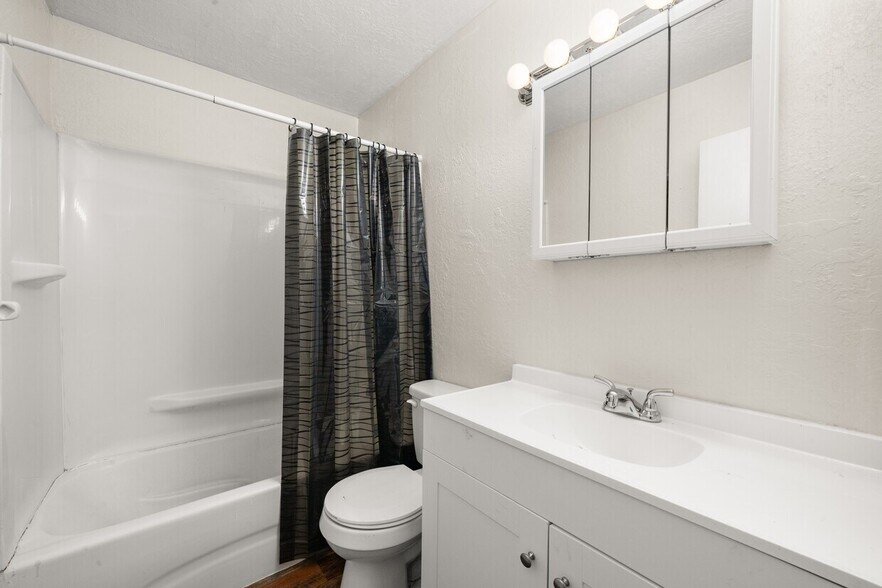 More Photos Of , Avon Park Multifamily For Sale