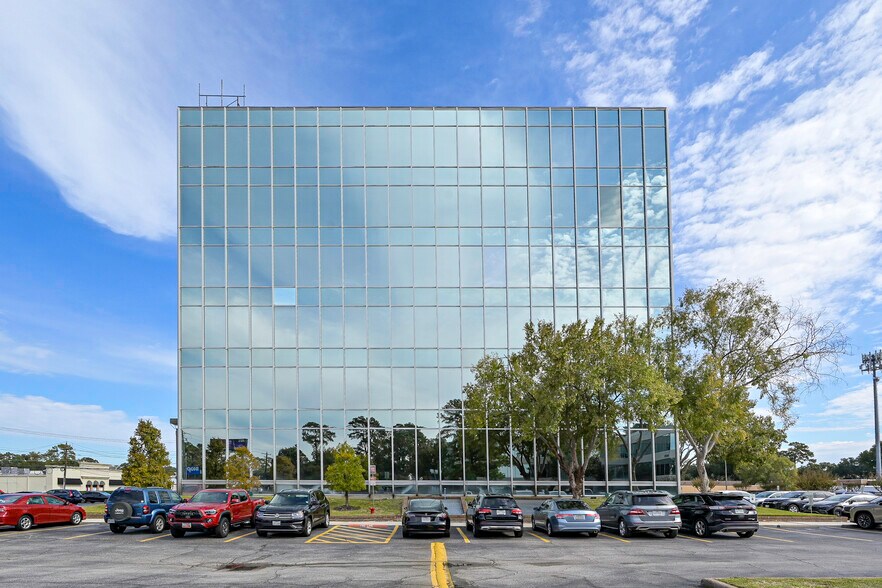 More Photos Of 5625 Cypress Creek Pky, Houston Office For Sale