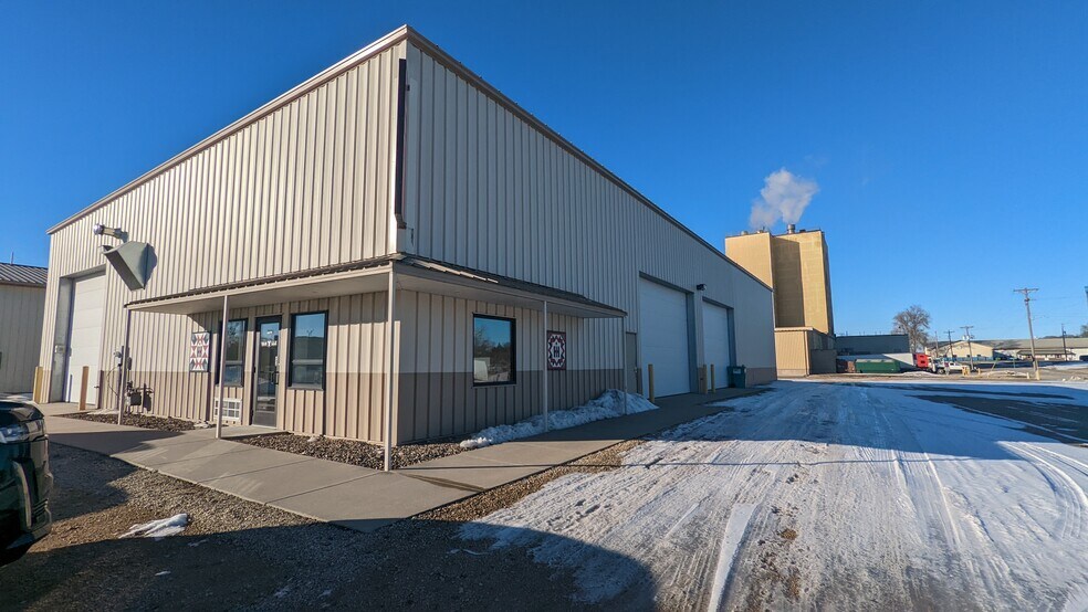 Primary Photo Of 224 1st NE st, Pine Island Warehouse For Sale