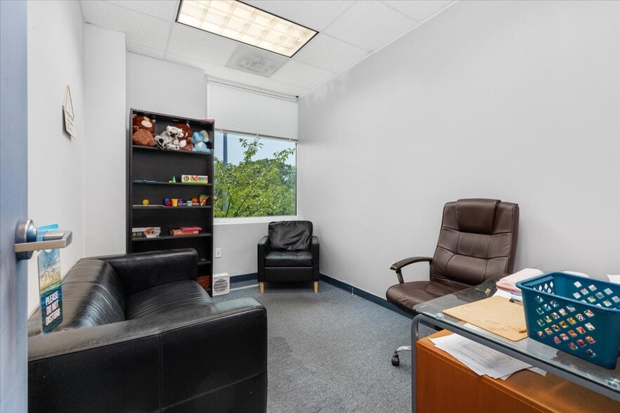 More Photos Of 8140 Ashton Ave, Manassas Medical For Sale