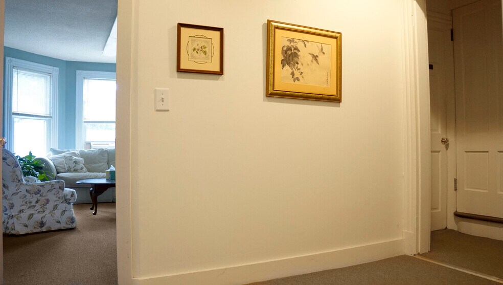 More Photos Of 191 Main St, Old Saybrook Loft Creative Space For Lease