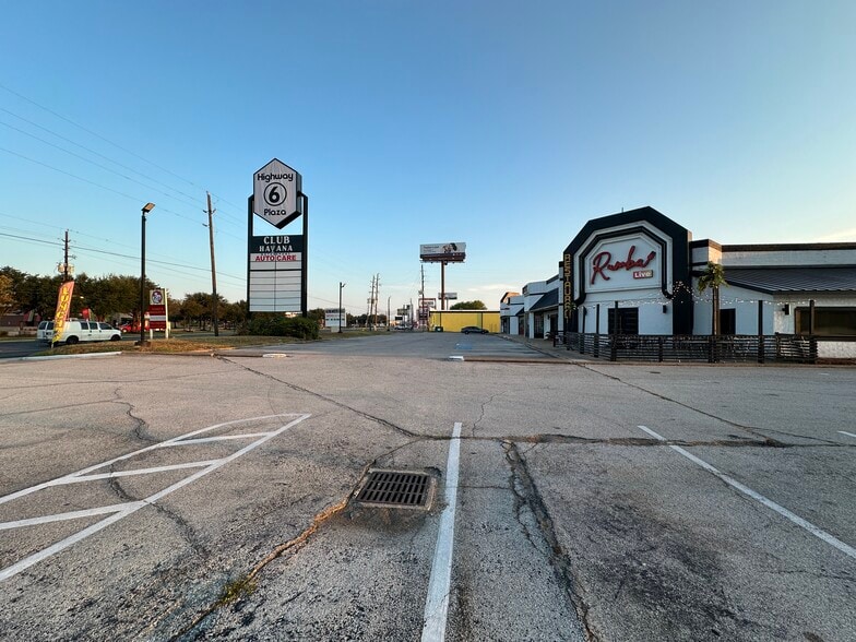 More Photos Of 5920 Highway 6 N, Houston General Retail For Sale