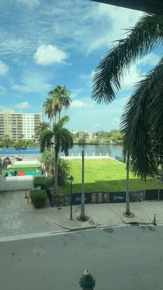 Primary Photo Of 3020 NE 32nd Ave, Fort Lauderdale Apartments For Sale