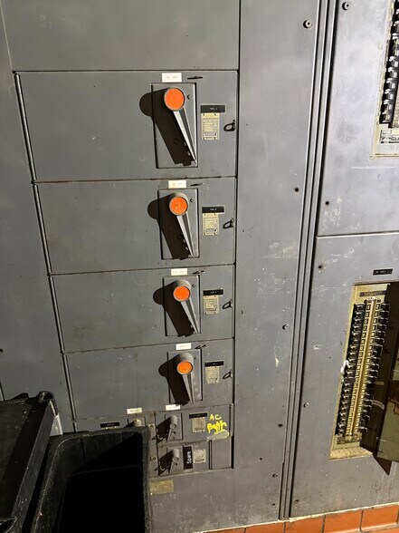 More Photos Of 2673 Mount Vernon Ave, Bakersfield Restaurant For Sale