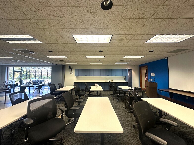 More Photos Of 1875 Founders Dr, Dayton Warehouse For Sale