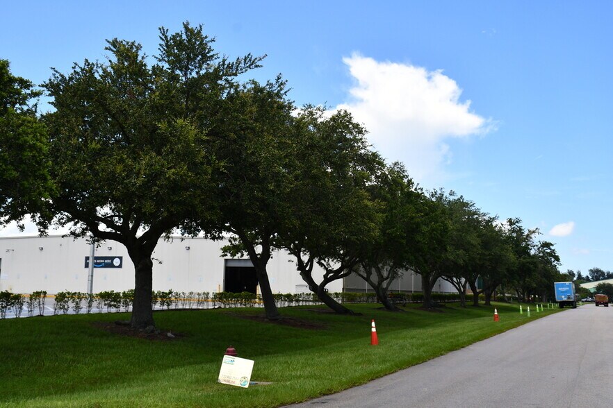 More Photos Of 2106 N Kings Hwy, Fort Pierce Land For Sale