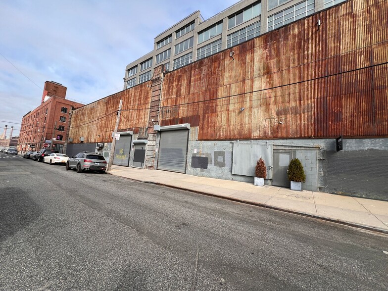 More Photos Of 60-64 West St, Brooklyn Warehouse For Lease