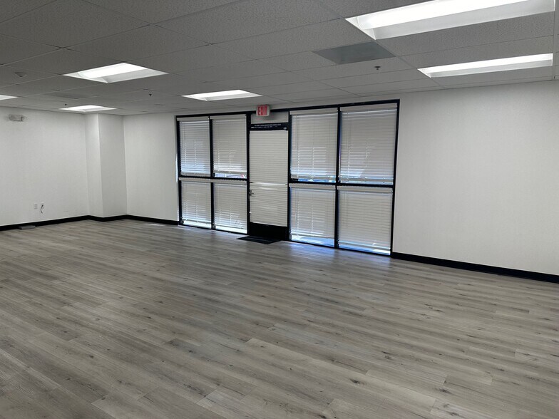 More Photos Of 1901 Holser Walk, Oxnard Manufacturing For Lease