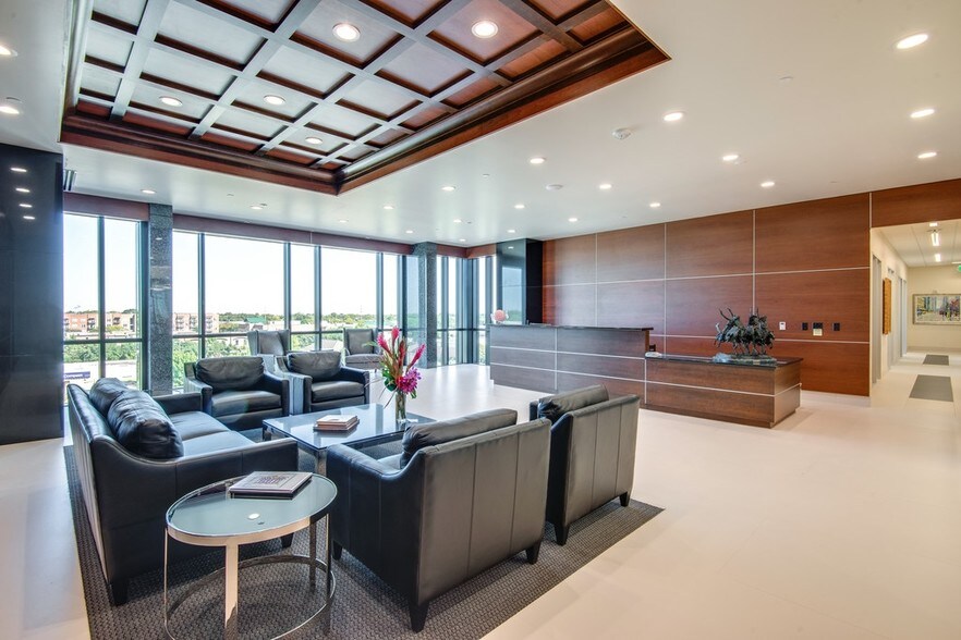 More Photos Of 1225 S Main St, Grapevine Loft Creative Space For Lease