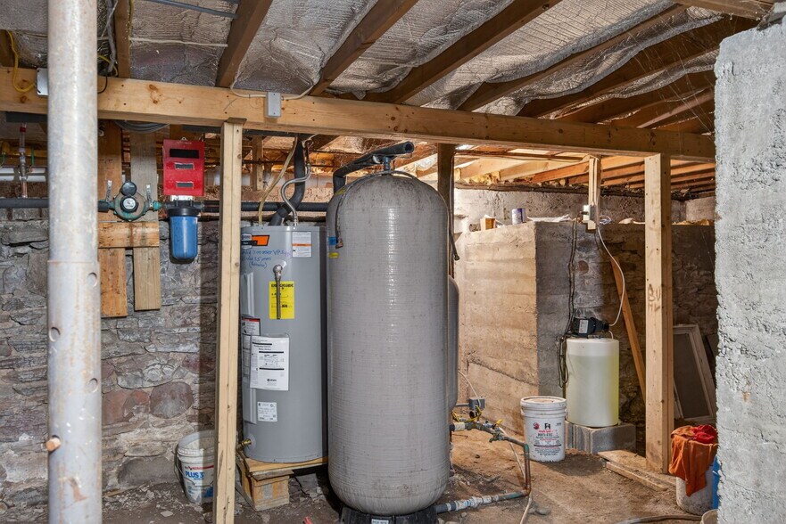 More Photos Of 2353 State Highway 80, West Burlington General Retail For Sale