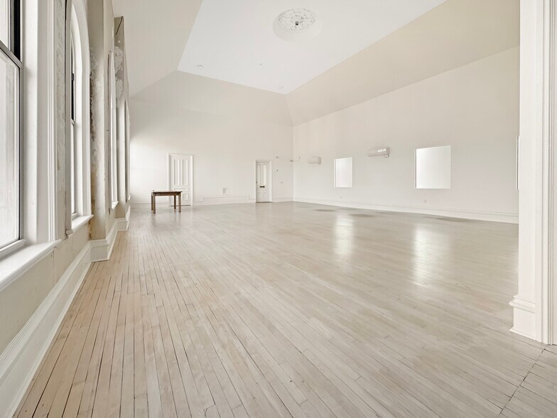 More Photos Of 70-80 State St, Newburyport Storefront Retail Office For Lease