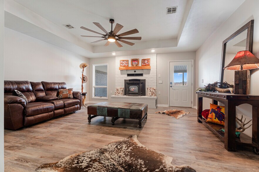 More Photos Of 13354 E 520 Rd, Colcord Sports And Entertainment For Sale