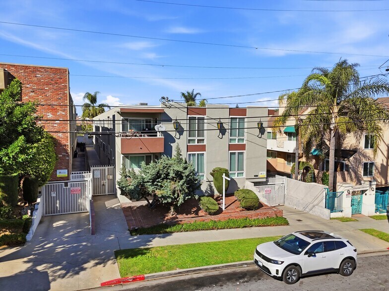 More Photos Of 427 E Tamarack Ave, Inglewood Apartments For Sale