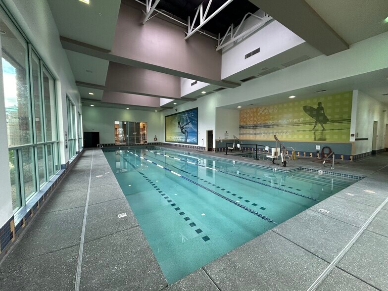 More Photos Of 11630 N Tatum Blvd, Phoenix Health Club For Lease