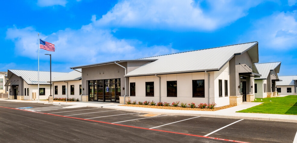 More Photos Of 211 Crossing Ave, San Antonio Unknown For Lease