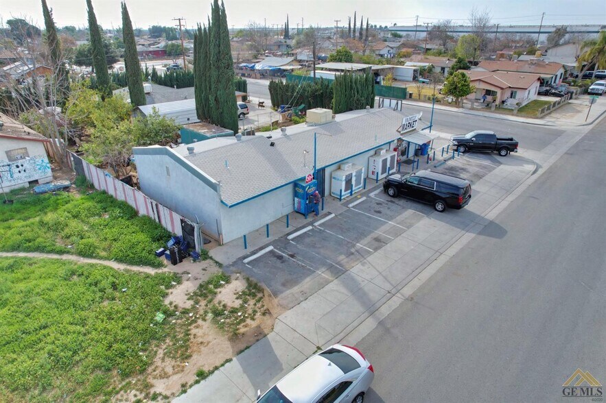 20819 Francis, Richgrove, CA 93261 Convenience Store For Sale