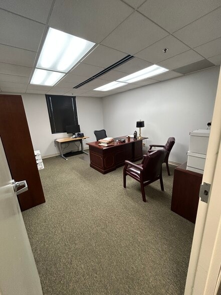 More Photos Of 400 Foxcroft Ave, Martinsburg Office For Lease
