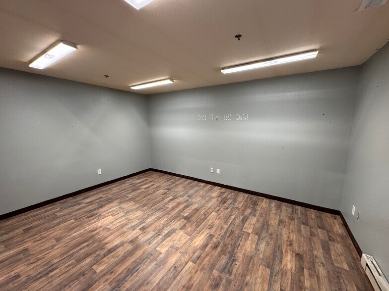 More Photos Of 8017 S 1st St, Wellington Medical For Sale