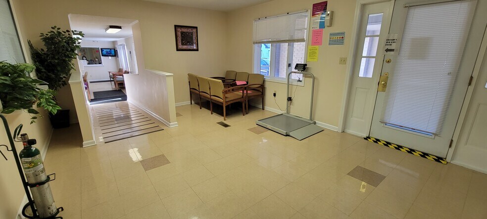 More Photos Of 413 W Main St, Wise Medical For Sale