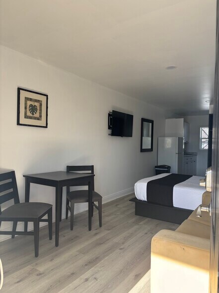 More Photos Of 14711 Gulf Blvd, Madeira Beach Hotel For Sale