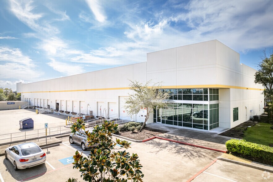 Primary Photo Of 10601-10641 S Sam Houston Pky W, Houston Unknown For Lease