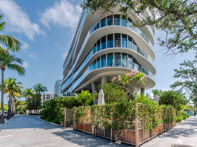 More Photos Of 1 Collins Ave, Miami Beach Apartments For Lease