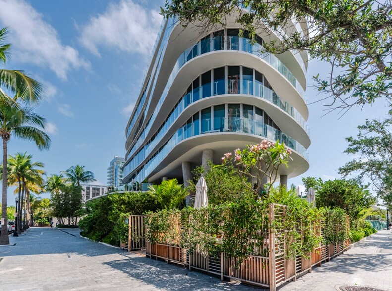 More Photos Of 1 Collins Ave, Miami Beach Apartments For Sale