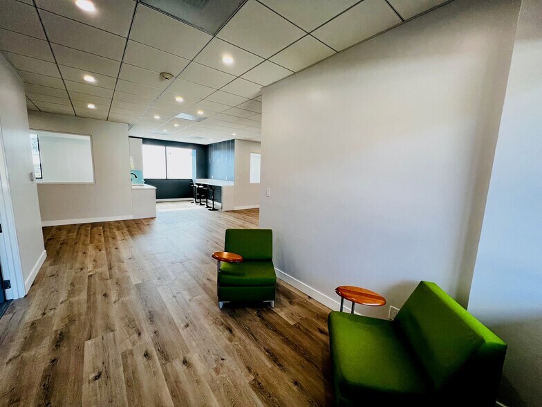 More Photos Of 11965 Venice Blvd, Los Angeles Loft Creative Space For Lease