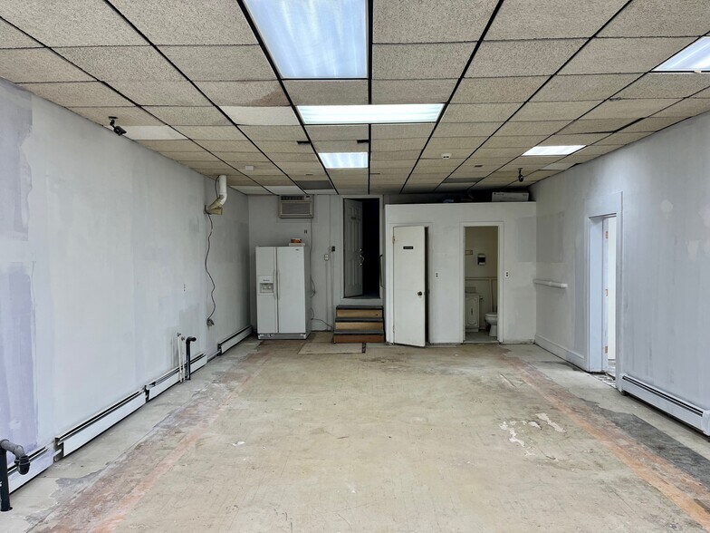 More Photos Of 2879 Fairfield Ave, Bridgeport Storefront For Lease