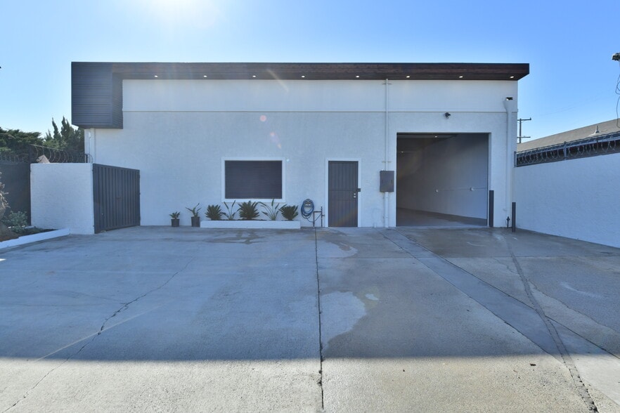 Primary Photo Of 1448 W Rosecrans Ave, Gardena Warehouse For Sale